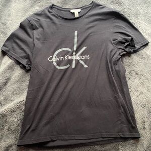 Men’s “Calvin Klein” tee